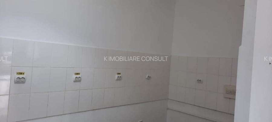 Spațiu comercial stradal – Pache Protopopescu – vitrină la stradă - 3