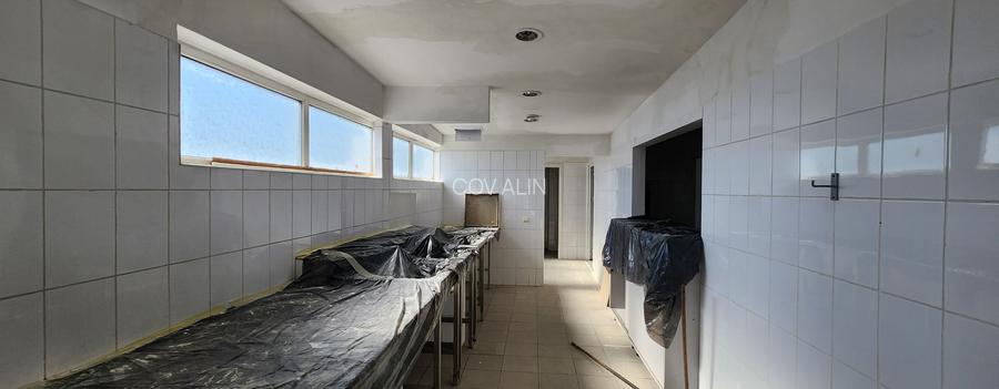 Showroom auto suprafata 6500 mp, teren 1500 mp, deschidere 90 ml la DN 1. - 27