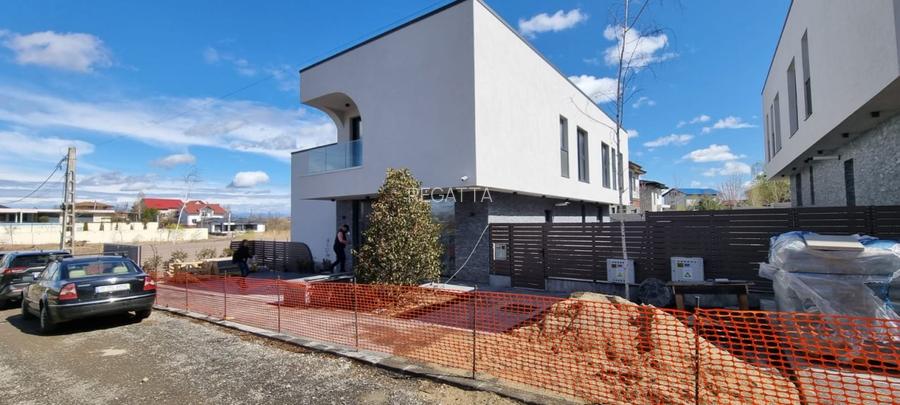 Vila Lux cu vedere la LAGUNA ALBASTRA - 16