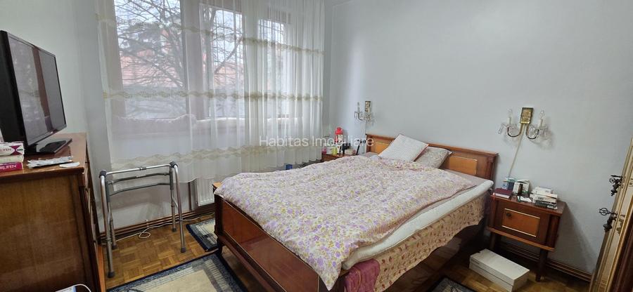 Apartament de vânzare – Piața Abator, etaj 1, decomandat - 12