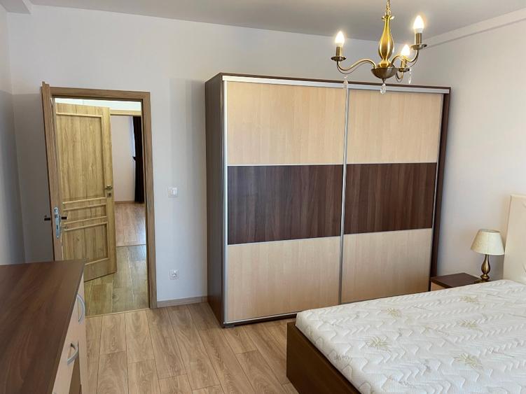 Vand apartament 4 camere