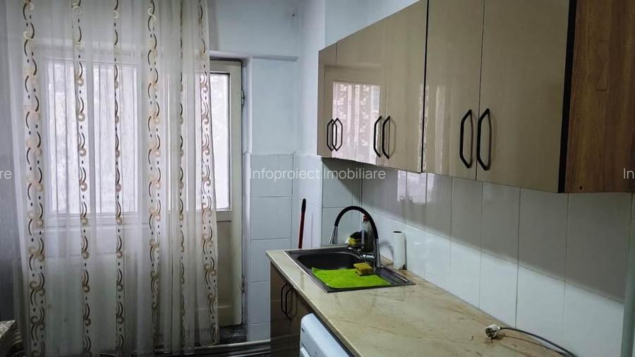 Închiriere apartament 2 camere, decomandat, etaj 2, Bd. Unirii, - 3