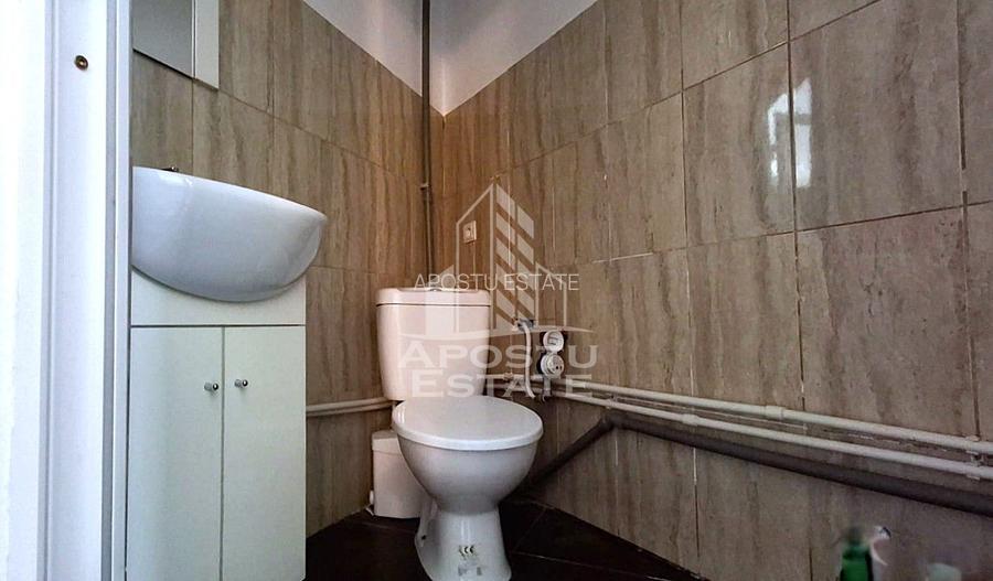 Spatiu comercial central la subsol - 9