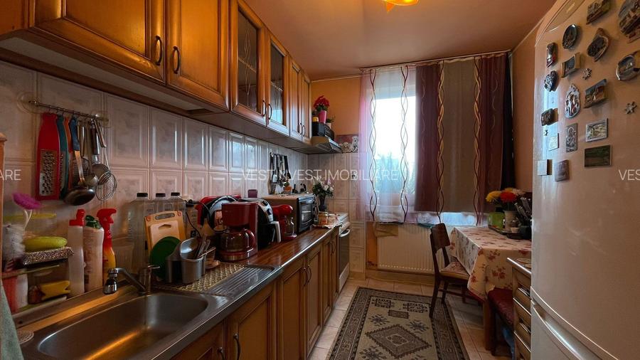 APARTAMENT CU 2 CAMERE, DECEBAL, ETAJ 3 - 2