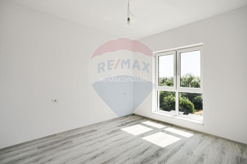 Apartament Nou 3 camere de vânzare  zona Gradiste - 2