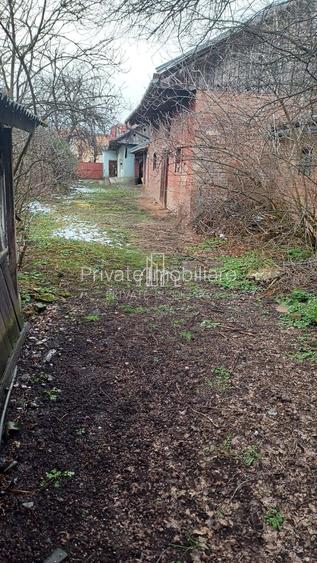 Teren de 1.333mp, Casa - constructie de 302m, in Centru - 6