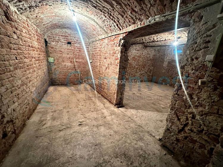 Casa ultracentrala cu apartament si demisol, zona Republicii pietonala, Oradea - 8