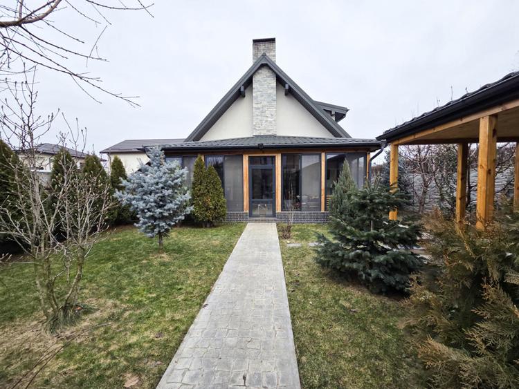 Casa Individuala Tunari Refugiu Rustic Terasa Inchisa Curte Garaj