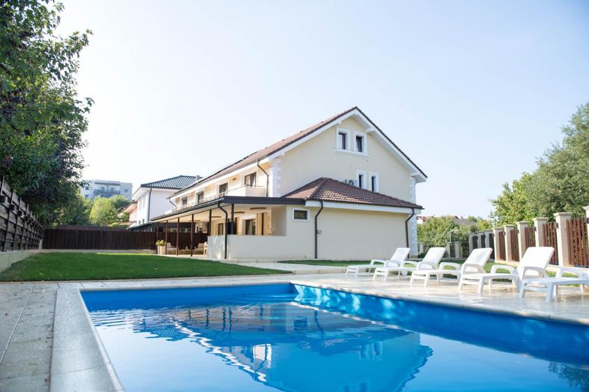 Casa ultrafinisata, cu piscina, terasa, garaj!