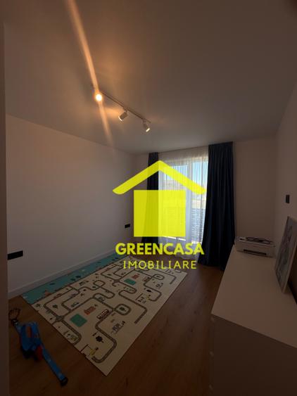 Apartament 4 camere , 90 mp , 2 parcări subterane