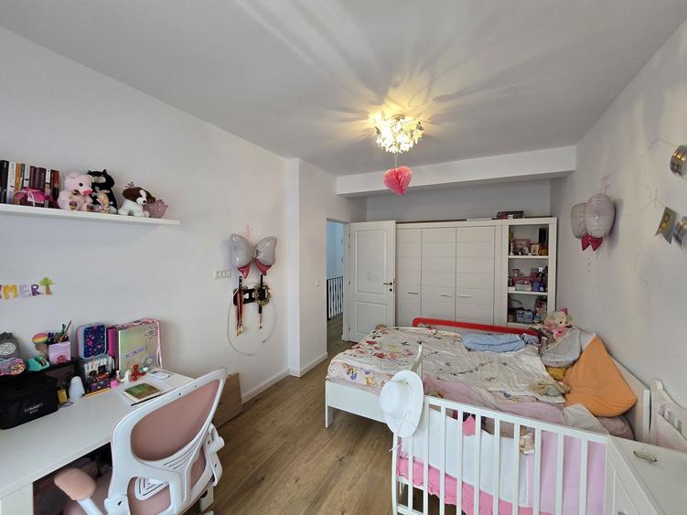Apartament in casa insiruita, Dumbravita, 2 Dormitoare, Loc de parcare, Curte