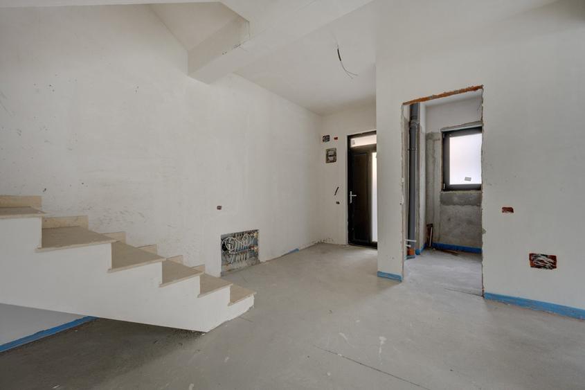Casa se preda finisata - 4 bai -3 dormitoare - curte - parcare - metrou Păcii