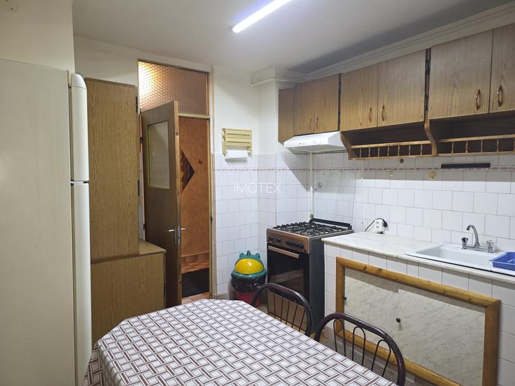 Apartament cu doua camere decomandat si spatios in Fratii Golesti - 6