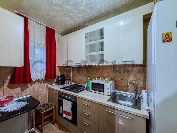 1 camera, Marasti, la cheie - 3