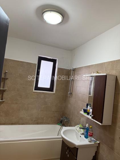 VANZARE AP 2 CAM IN VILA - 4
