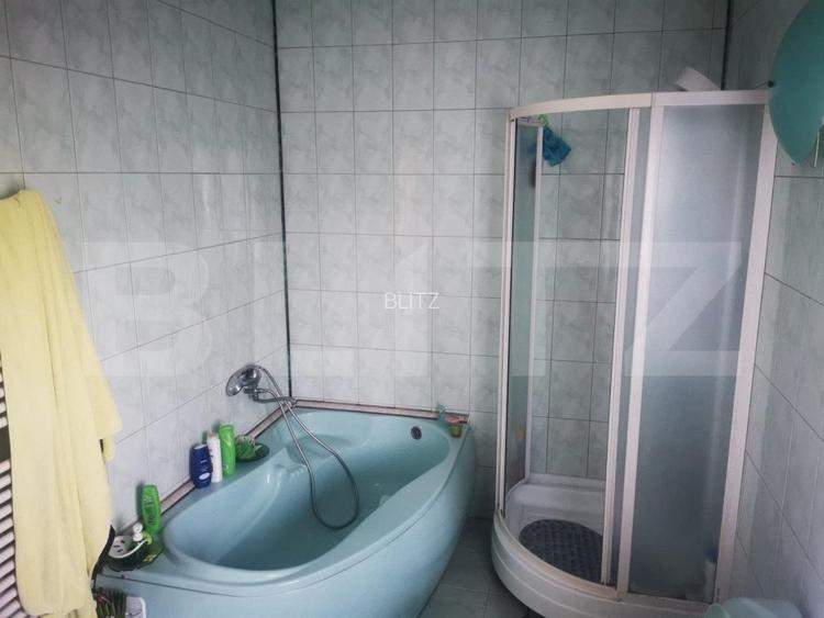 Casa 10 camere, 300 mp utili , teren 700 mp  - 5