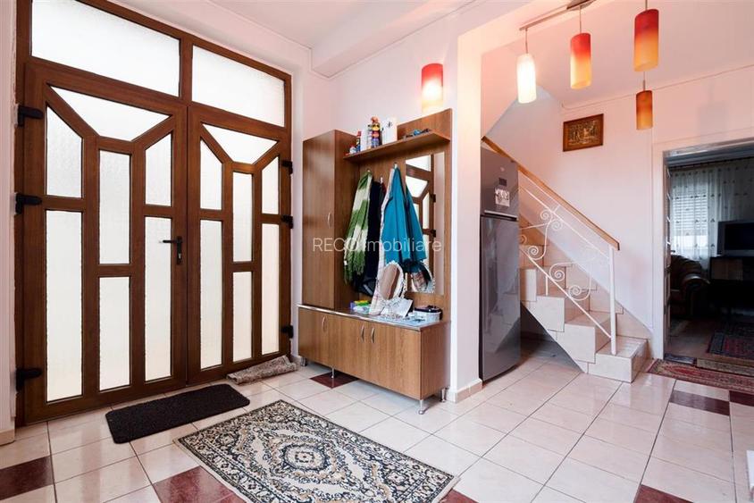 RECO Casa  cu 4 camere la 5 minute de centru (Olosig) -Oradea-curte si acces aut - 4