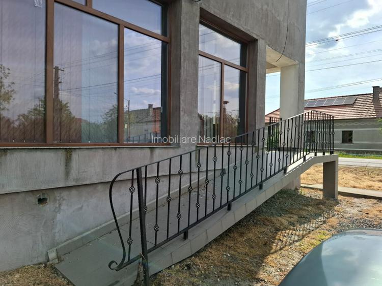 VILA S+P+E+M  cu SPATIU COMERCIAL  central in Nadlac - 7