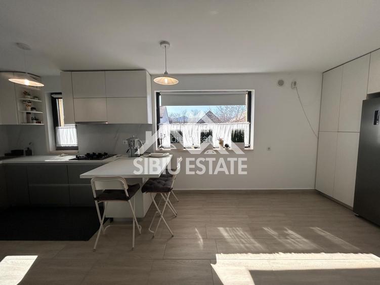 Casă individuală de vânzare – 4 camere  2 bai – Cristian - 5