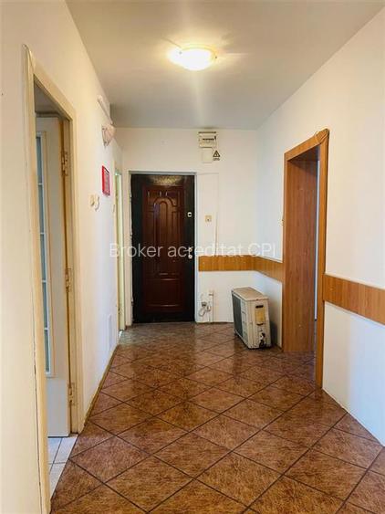 INCHIRERE APARTAMENT 3 CAMERE ZONA MALL VITAN  OCTAVIAN GOGA  SECTOR 3 - 17