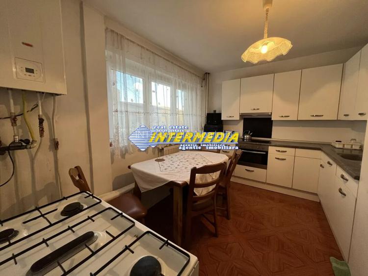 Apartament cu 4 camere 90 mp de inchiriat  etaj 1 in Alba Iulia Cetate Bulevard - 7