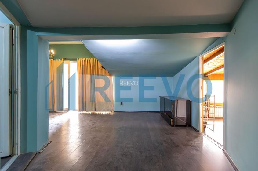 Clădire și teren de investiție, central Roman - 81