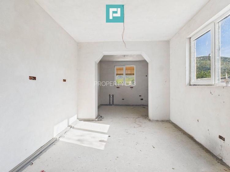 Casă cu panoramă spre dealurile Șiriei - 4