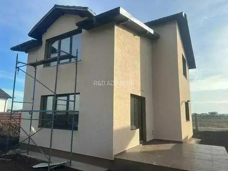 Casa 3 Camere | Teren 300mp Pret Corect | - 2