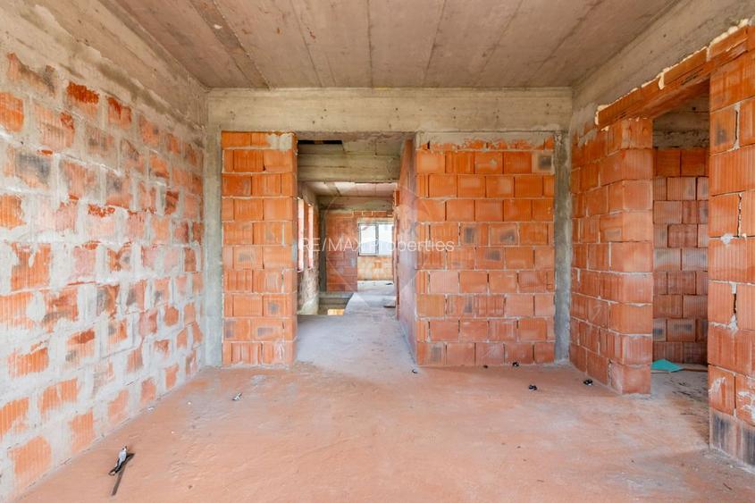 Casa / Vila la rosu in Chitila / Strada Rudeni - teren 264 mp - 14