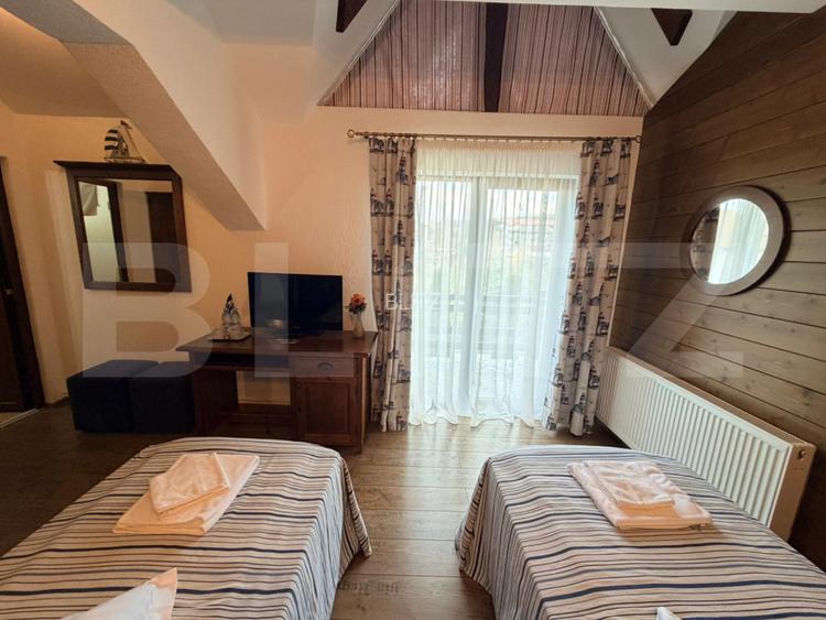 Vila / Pensiune de vanzare in Tohanu Nou – la doar 4 km de Castelul Bran  - 16