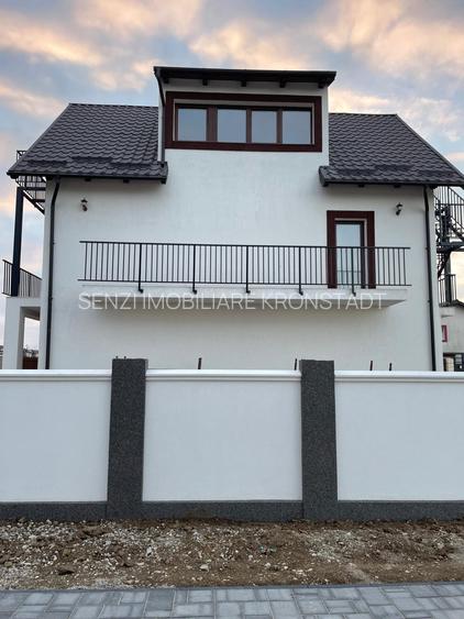 Vila conceputa pentru 3 familii Sanpetru spre Harman - 9