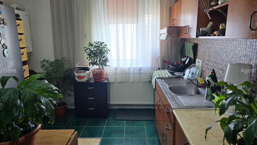 Vand apartament  4 camere decomandat in Deva, zona Progresul, suprafata utila 83 - 10