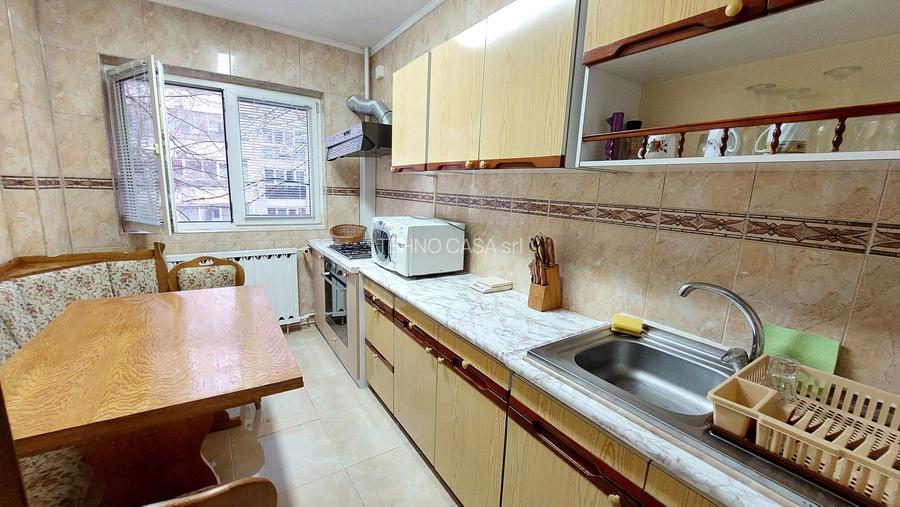 13 Seprembrie,Panduri, metrou Academia Militara la 800m - 3