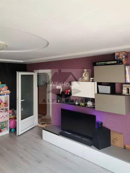 Apartament cu trei camere, zona Racadau 74 mp - parcul Trandafirilor - 4