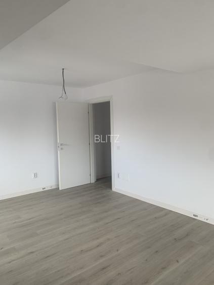 Apartament 4 camere, 118 mp, zona George Enescu - 3