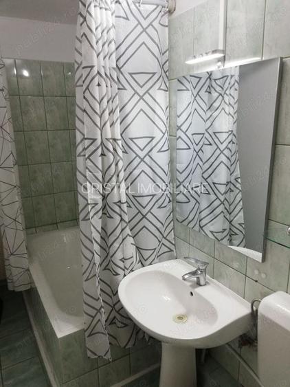 Garsonieră spațioasă 40 mp decomandată, parter, stradal Calea Vitan, AC - 5