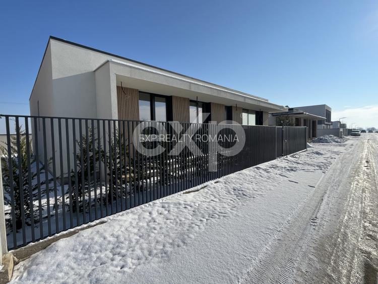 De vanzare casa parter moderna panouri pompa de caldura garaj Laguna Verde - 2