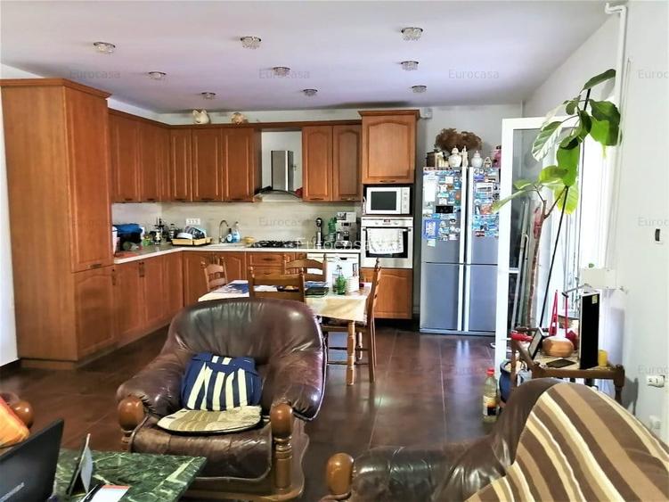 Casa P+M 6 camere, teren 645 mp in vatra satului Săcalaz - 6