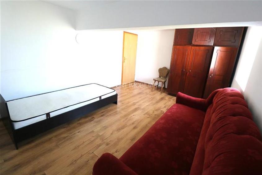 Apartament cu 3 camere, centrala proprie , zona Mehala - 4