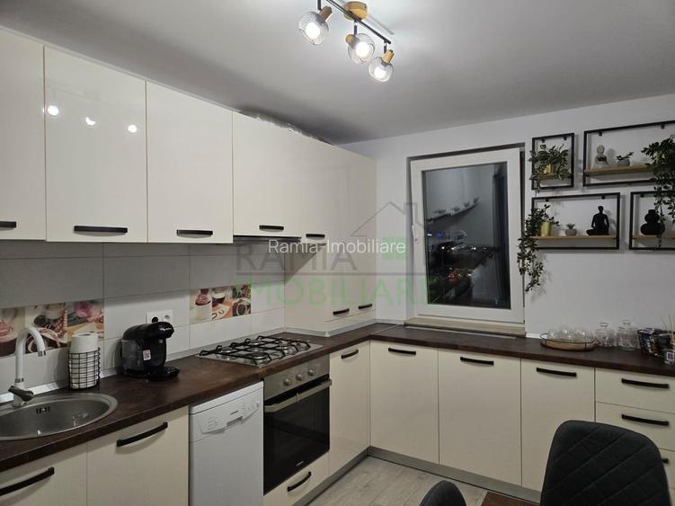 Apartament premium 2 camere, Urban Invest Coresi, Parcare + boxă - 8