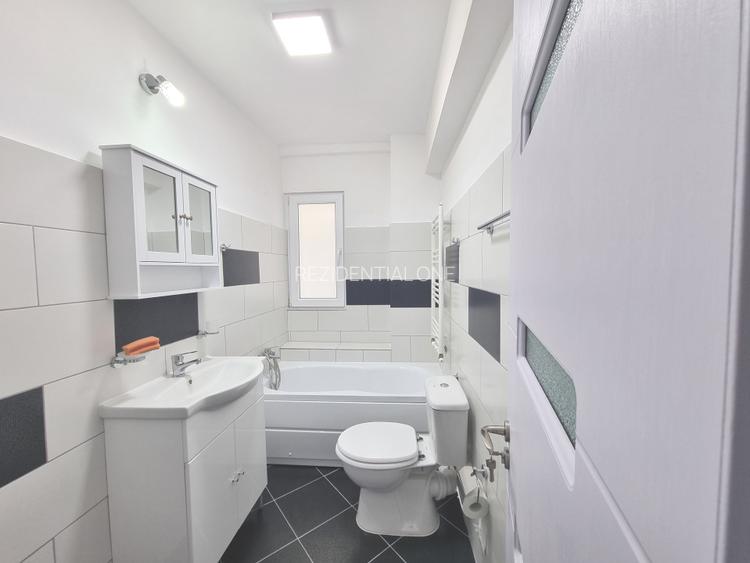 Ultracentral- Prefectură- 3 camere, renovat acum, totul nou, etaj 3 - 4