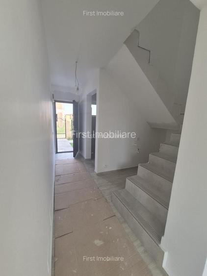 Vila cu 4 camere+pod locuibil neamenajat,curte 240 mp - 9
