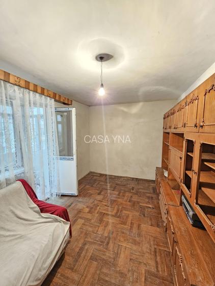 Decomandat, 2 camere, zona Narcisa - 2