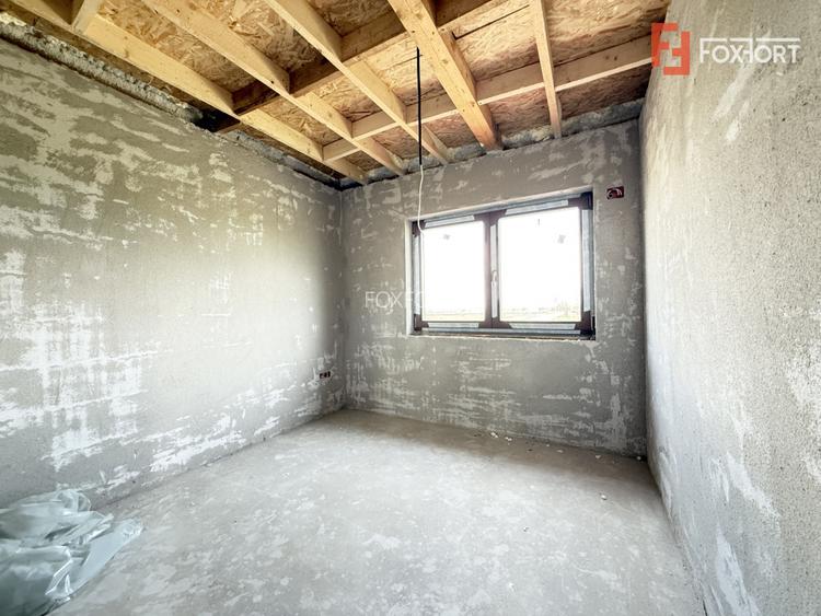 Casa cu 4 camere, interior la gri si exterior la rosu in Sacalaz - 21