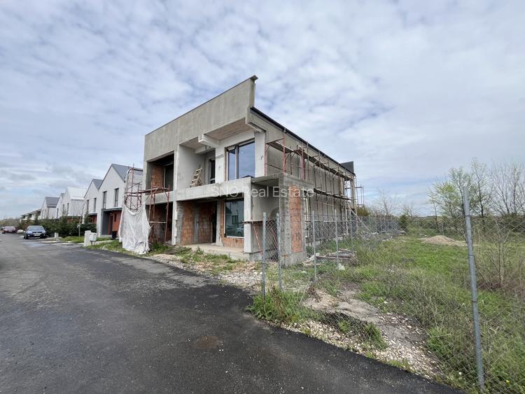 De vanzare vila moderna 5 camere zona Laguna Albastra Corbeanca - 3