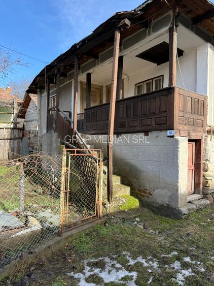 Gospodarie in Barbatesti, zonă de deal, liniște, natura - 2