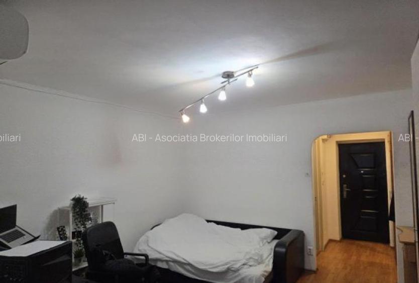 Dristor/Bld Ramnicul Sărat,garsoniera 31mp,bloc 1978/63.000euro - 2