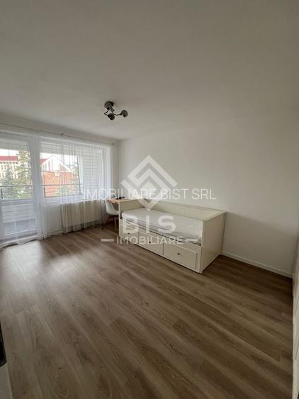 Apartament 3 camere de inchiriat - zona COROANA DE AUR - 11