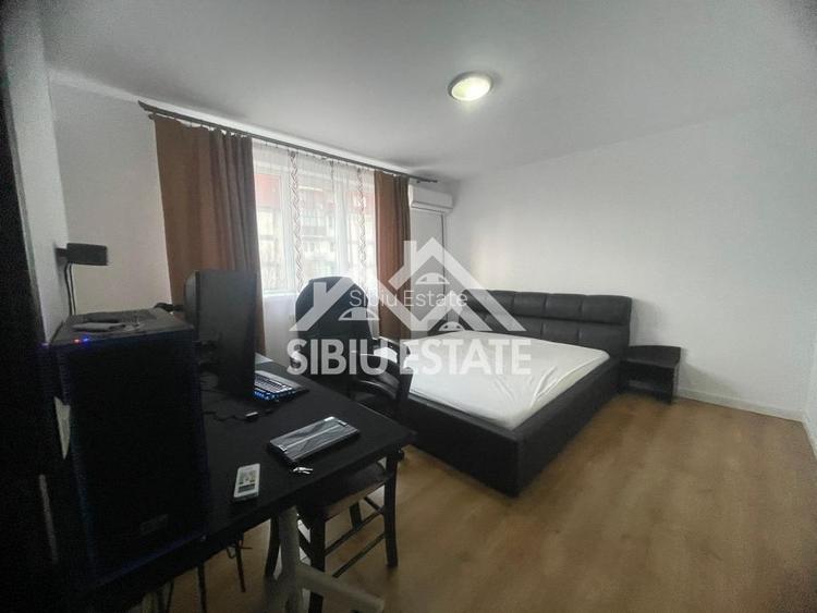Apartament de vanzare cu 3 camere spatios s.u. 81.3mp-Super pret - 15