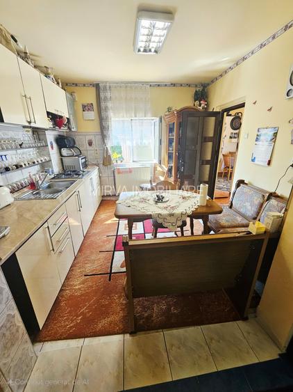 Casă spațioasă cu 9 camere în Strejnicu – pentru locuință, birouri - 40